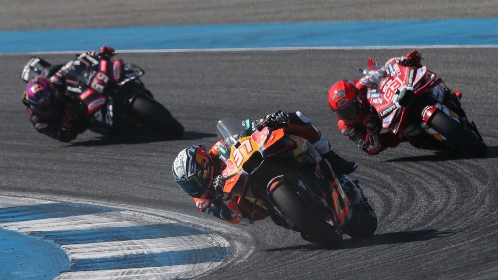 (c) Gold & Goose / Red Bull Content Pool