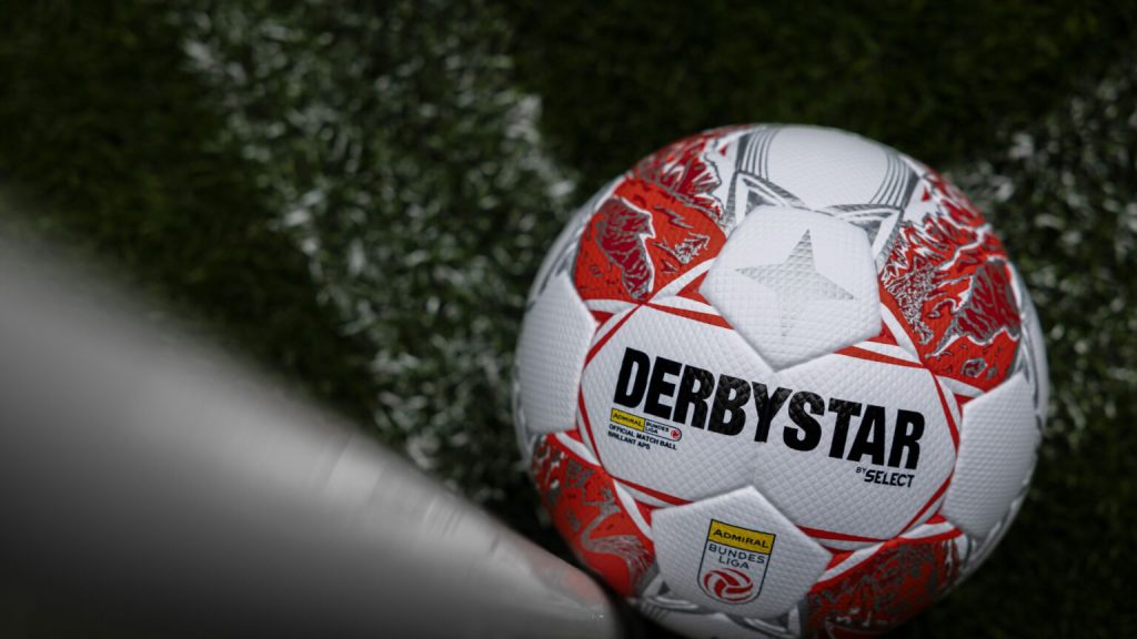 (c) Derbystar / Admiral 
Bundesliga