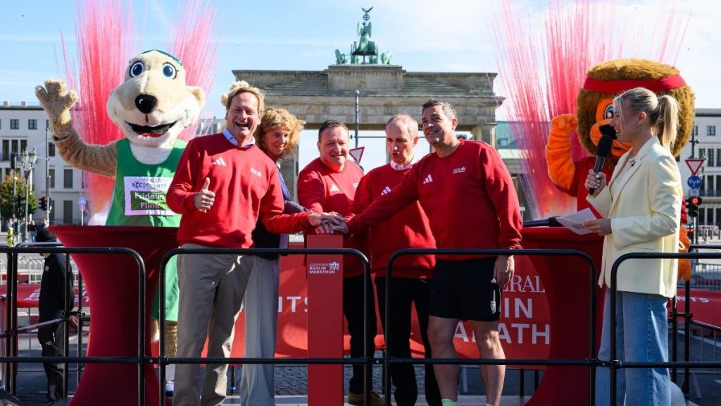 von links: Stefan
Lehmann, CEO of Generali Deutschland AG, Gabi Freytag, Leiterin Abteilung Sport der
Senatsverwaltung für Inneres und Sport der Stadt Berlin, Christian Jost, CEO von SCC
Events, Giulio Terzariol, Direttore Generale - Group Deputy CEO, Jürgen Lock, CEO von
SCC Events.
| (c) SCC Events / Petko Beier